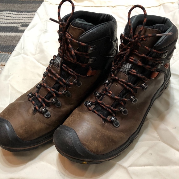 keen liberty ridge hiking boots